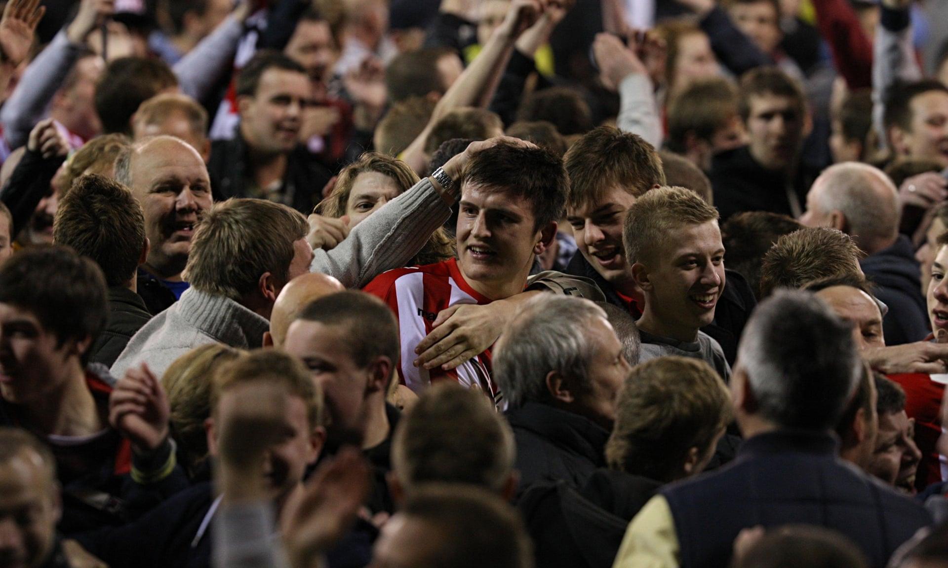 这背后又隐 这背后又隐